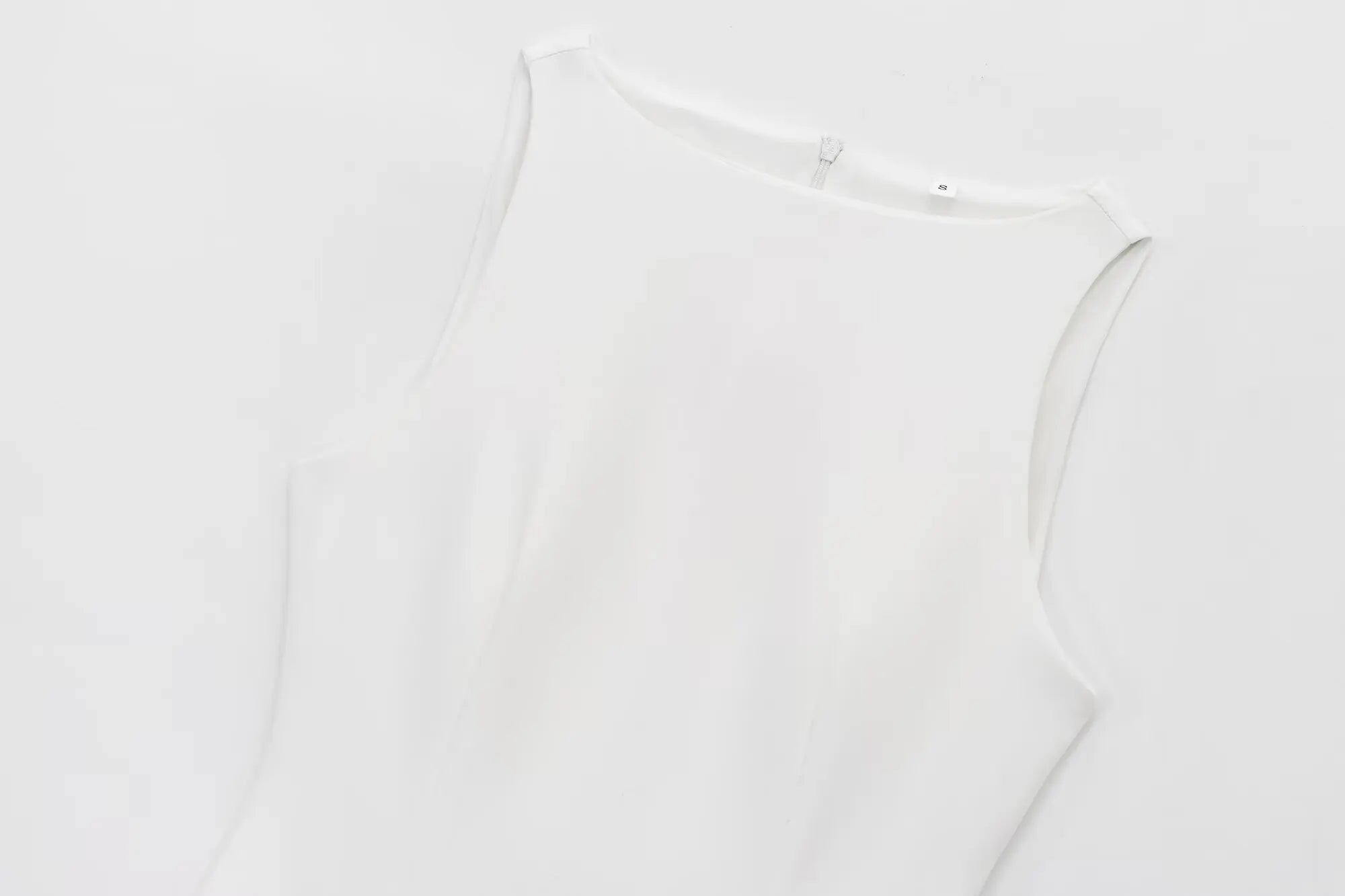 Mini Robe Noire Sexy avec Plumes