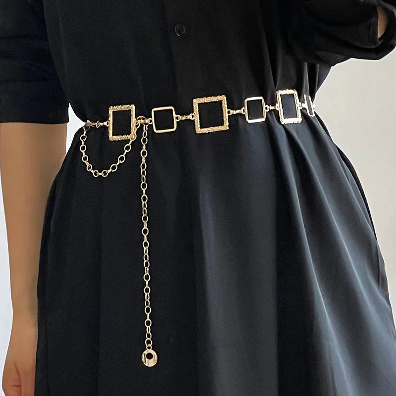 Accessoires et bijoux fantaisie pièces tendance pour sublimer votre style au quotidien.