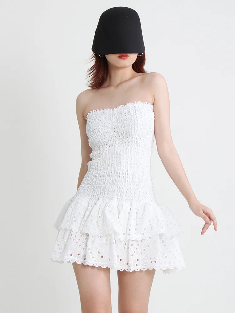 Robe Asymétrique à Découpes