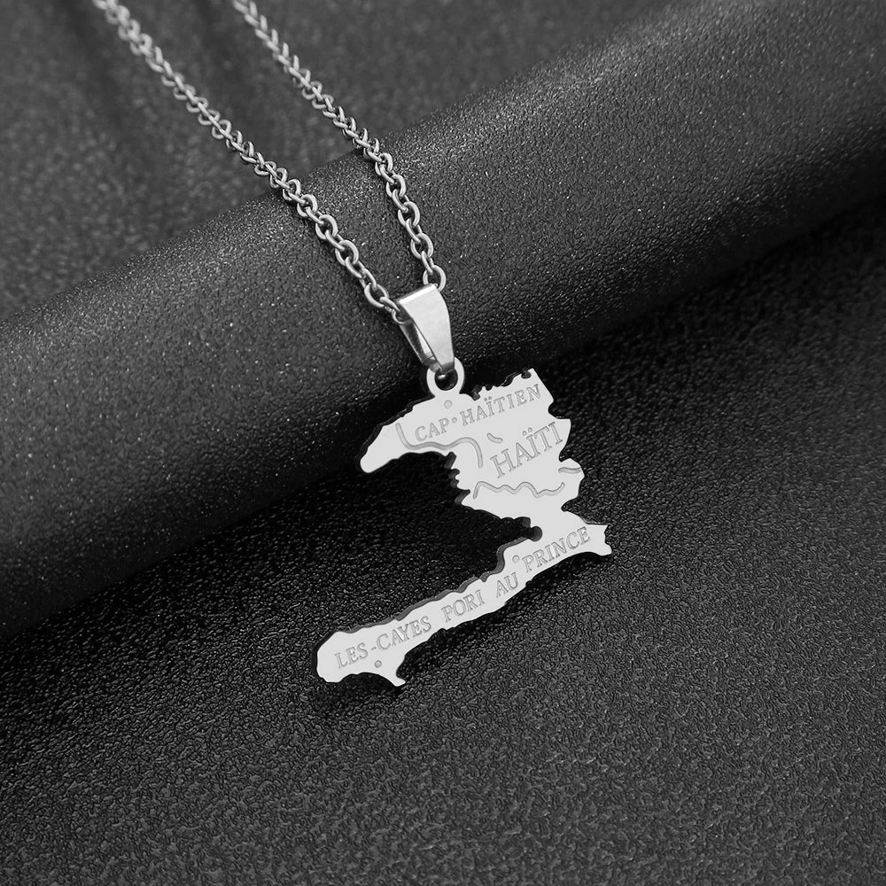 Collier Pendentif Carte d’Haïti en Acier Inoxydable