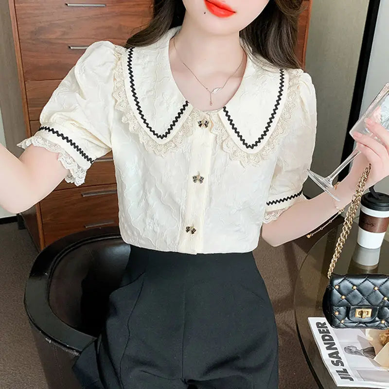 Haut Chic à Col Claudine