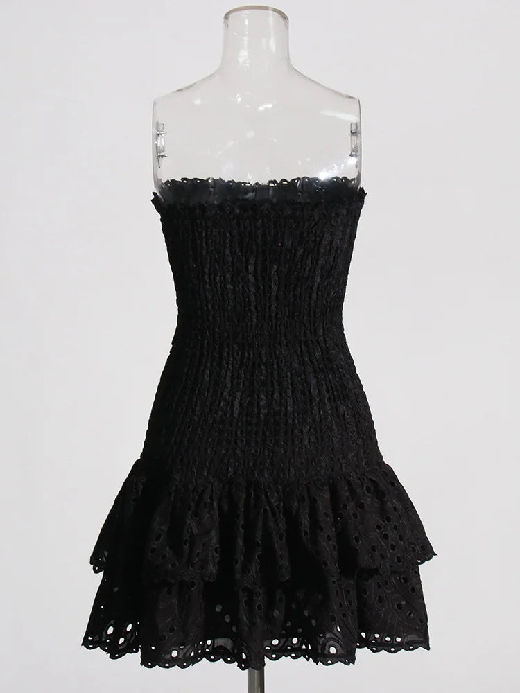 Robe Asymétrique à Découpes