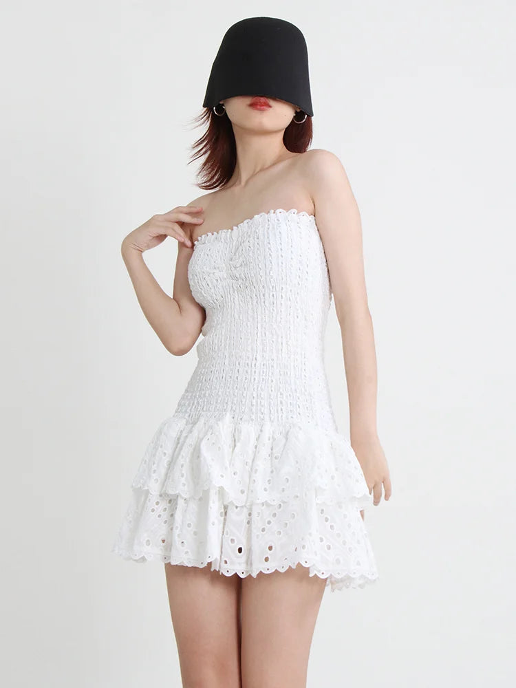 Robe Asymétrique à Découpes