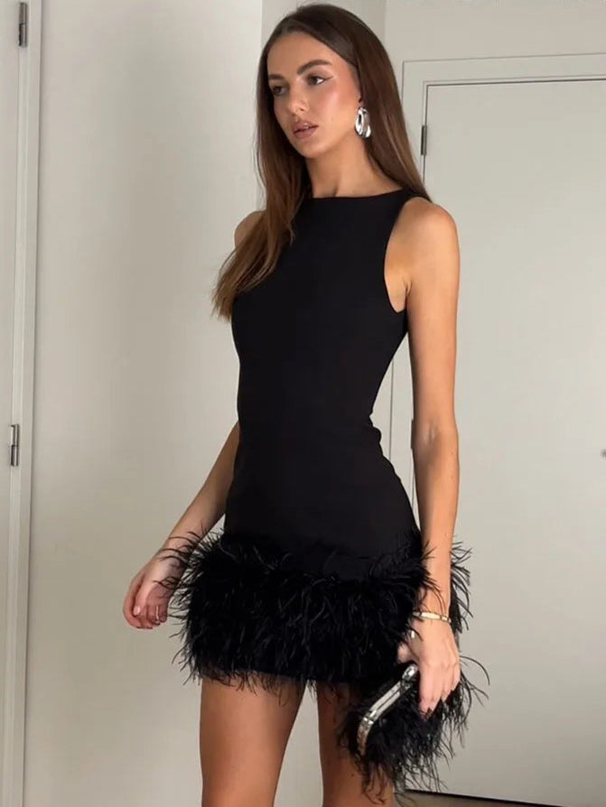 Mini Robe Noire Sexy avec Plumes
