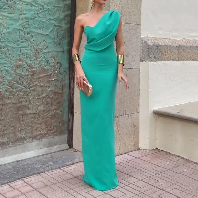 Robe Longue Femme Élégante d’Été – Une Épaule, Dos Nu & Fente