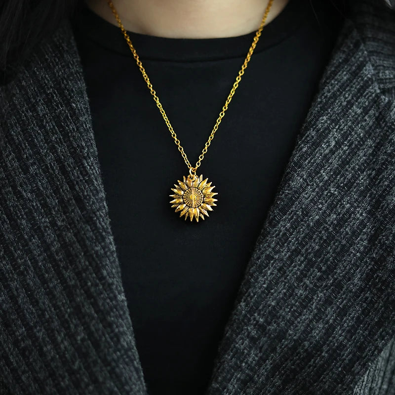 Pendentif boho avec médaillon en tournesol