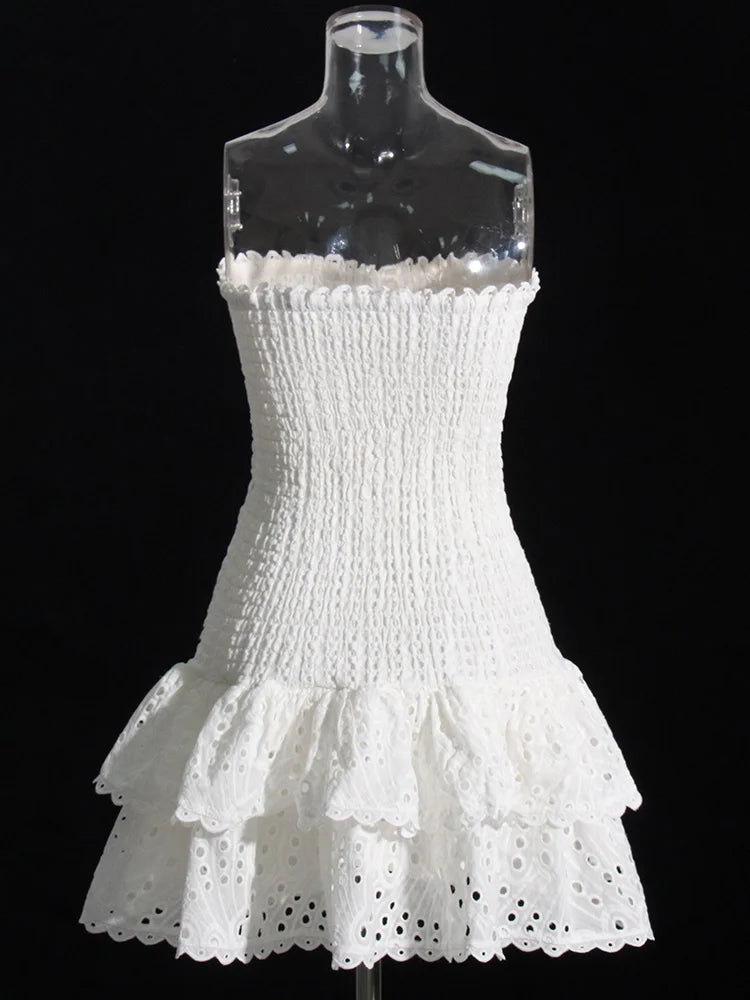 Robe Asymétrique à Découpes