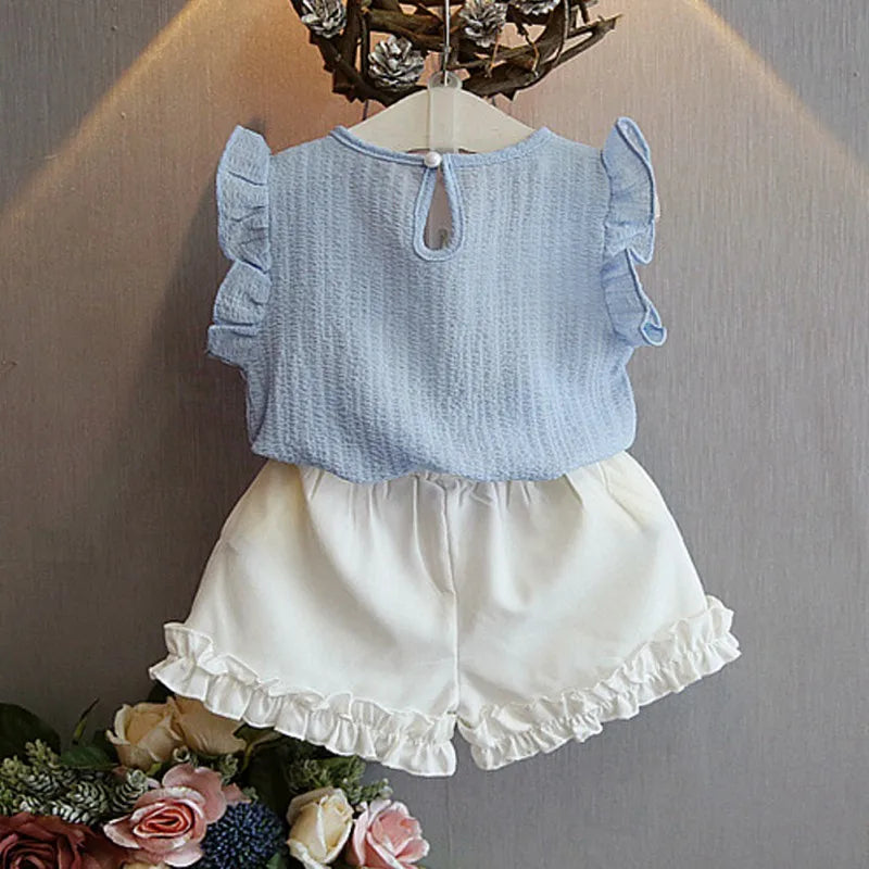 Girl's sleeveless pearl set