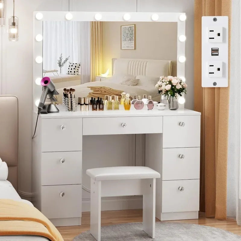 Bureau de maquillage avec prise de courant et 7 tiroirs, miroir avec 3 modes d'éclairage couleur, luminosité réglable