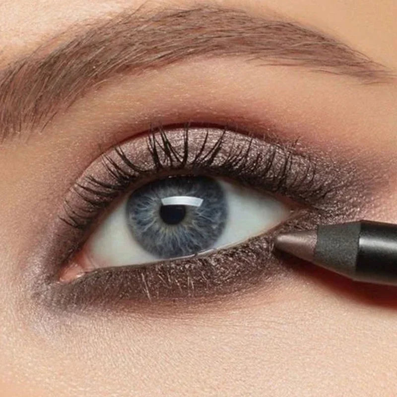 Glitter eyeliner eyeshadow