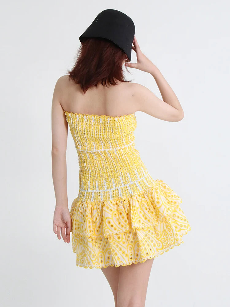 Robe Asymétrique à Découpes