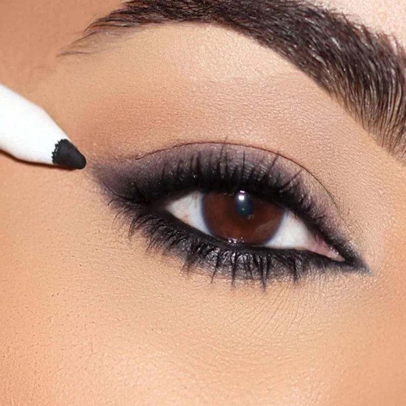 Crayon Gel 2 en 1 Eyeliner & Lip Liner