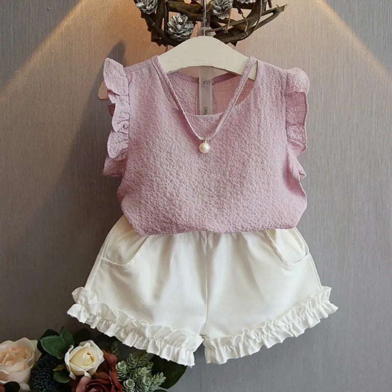 Girl's sleeveless pearl set