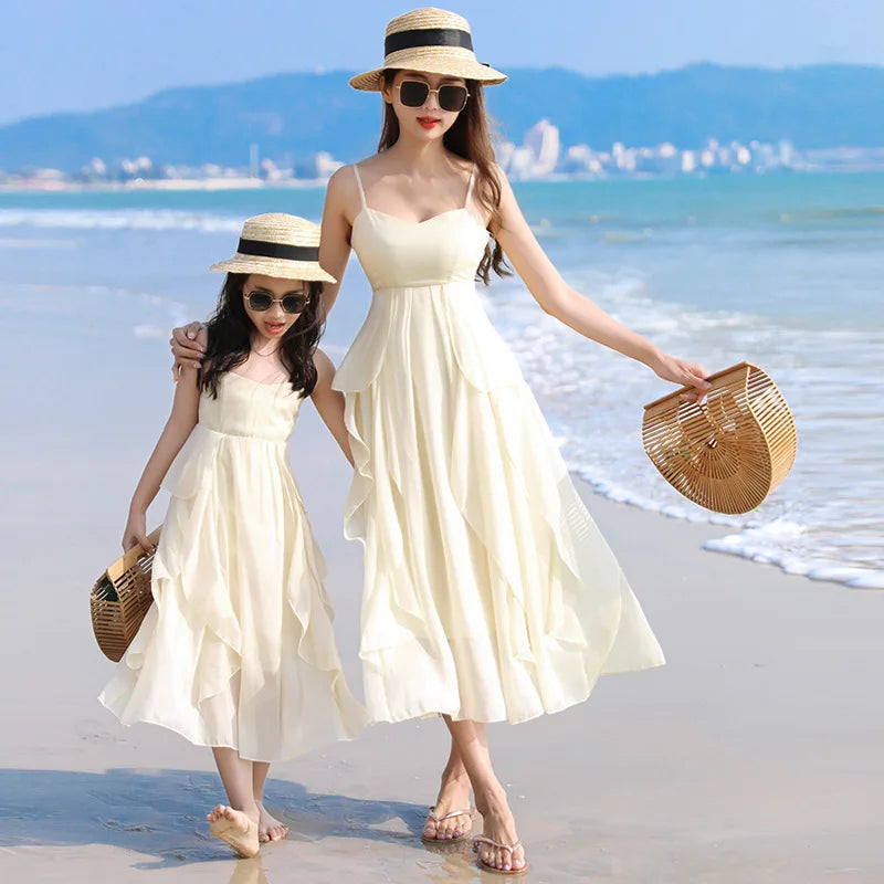 Resorts Look Mother and Daughter Sling Dress Vacation Mom Baby Girls Beige Beach Dresses Holiday Mommy and Me Matching Clothing