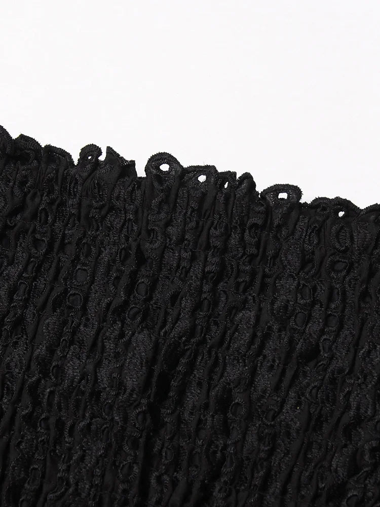 Robe Asymétrique à Découpes