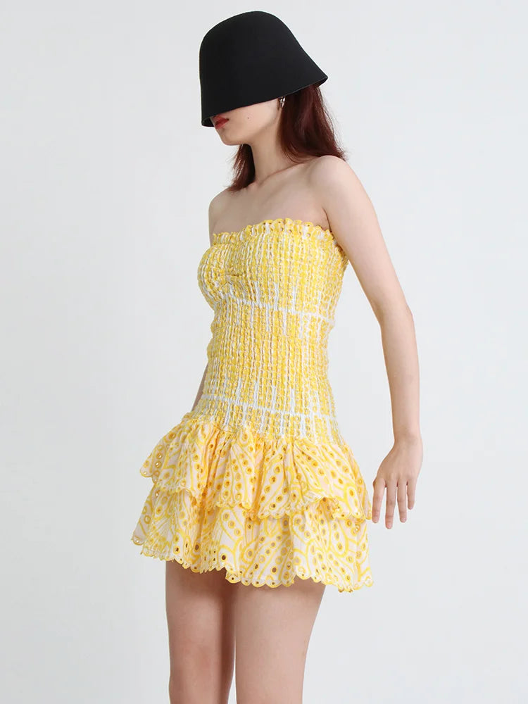 Robe Asymétrique à Découpes
