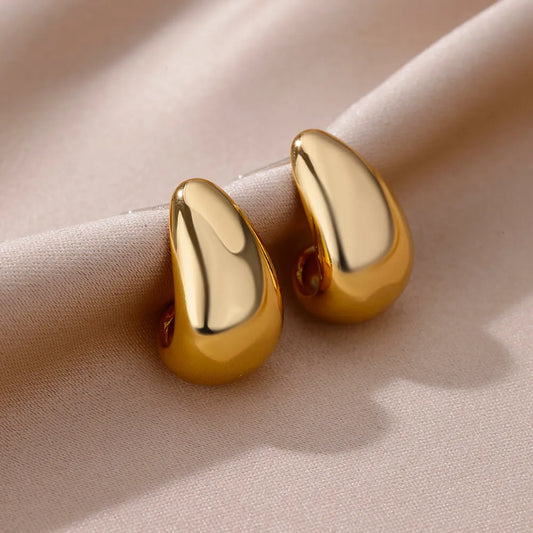 Women's vintage gold-plated earrings