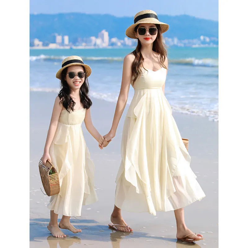 Resorts Look Mother and Daughter Sling Dress Vacation Mom Baby Girls Beige Beach Dresses Holiday Mommy and Me Matching Clothing