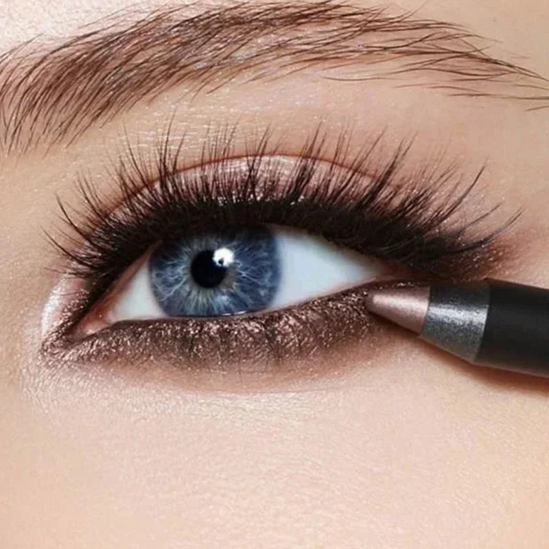 Glitter eyeliner eyeshadow