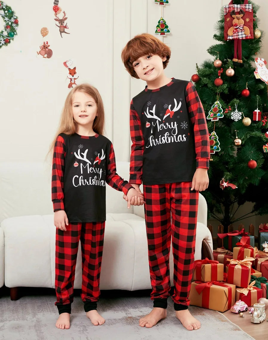 Ensemble Pyjama Assorti de Noël pour Toute la Famille