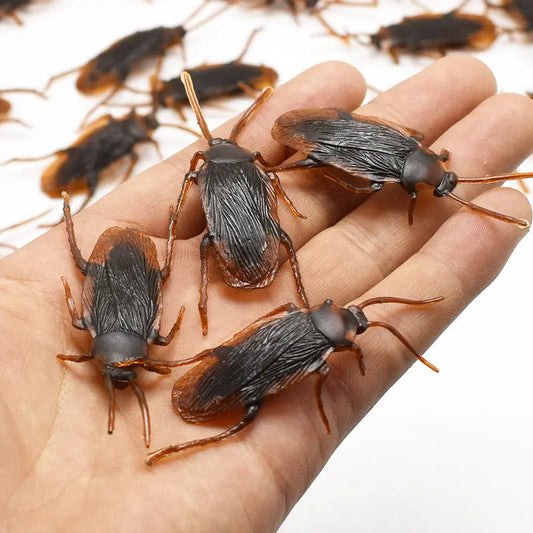 Insectes en Plastique pour Farces et Décorations Halloween