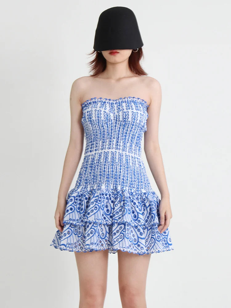 Robe Asymétrique à Découpes