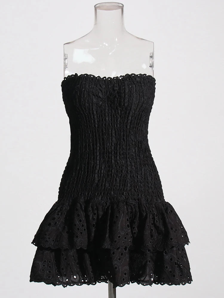Robe Asymétrique à Découpes