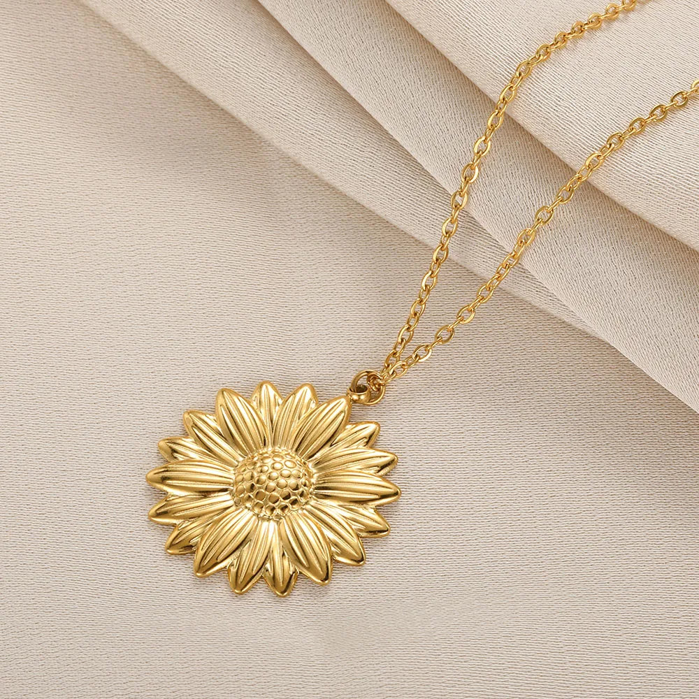 Boho pendant with sunflower medallion