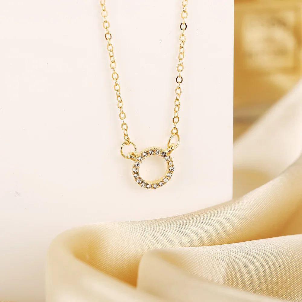 Collier Tendance avec Pendentif Cercle en Cristal